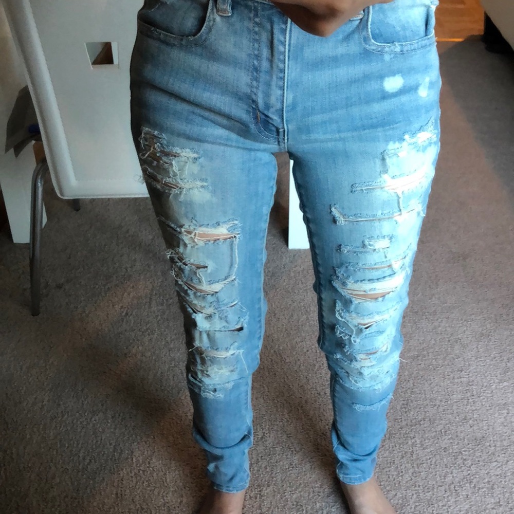 Distressed jeans - Picture 6 of 7